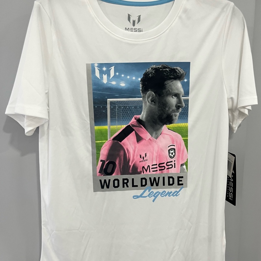 White Graphic T-Shirt - Worldwide Legend